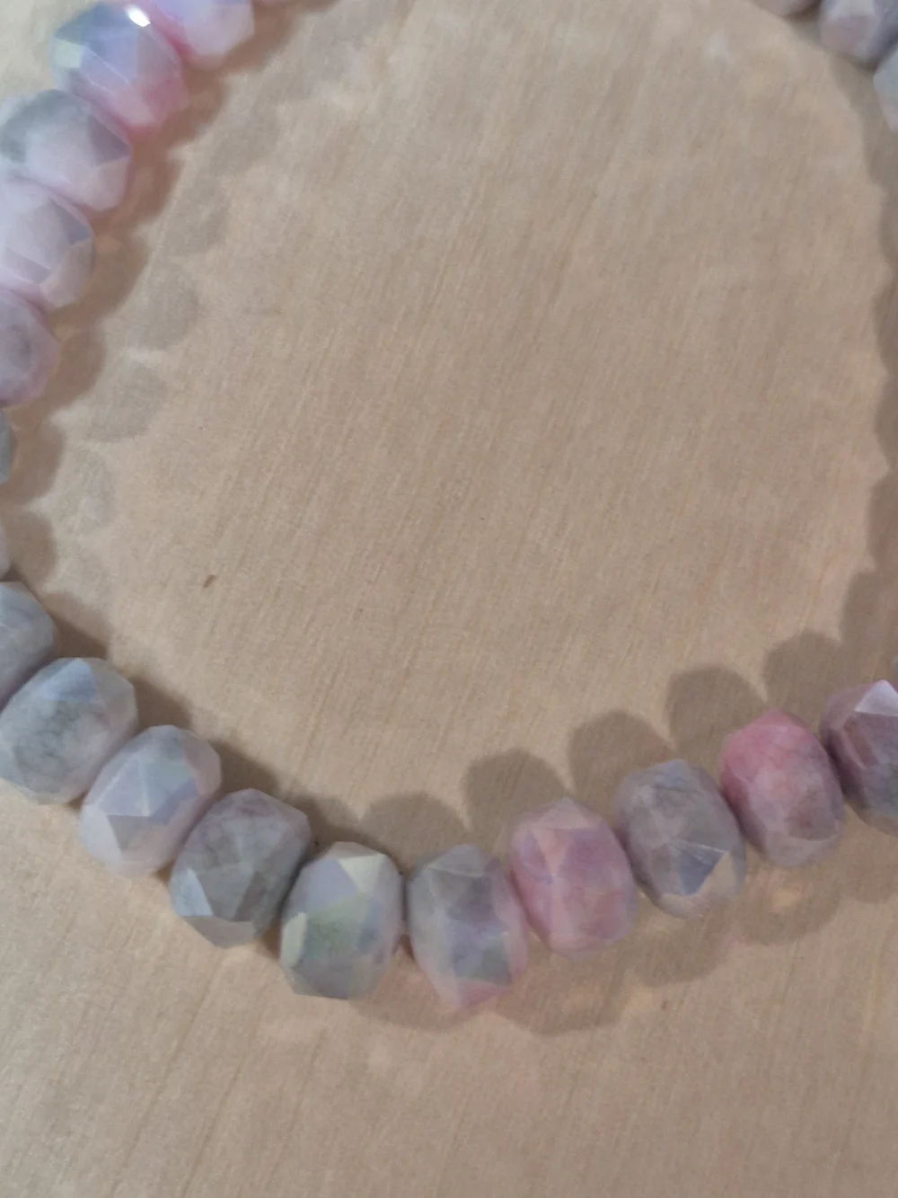 💜🤍NEW🤍💜 PRETTY!! Faceted MOSS AGATE AND AMETHYST Mix Stretch Bracelet